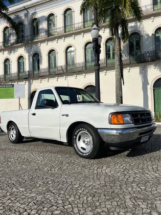 FORD RANGER 4.0 XL 4X2 CS V6 12V GASOLINA 2P MANUAL
